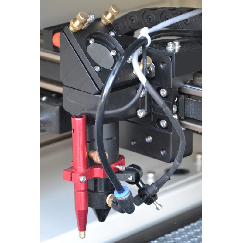 Laser CO2 da incisione e taglio CORMAK LC1612Z | CORMAK