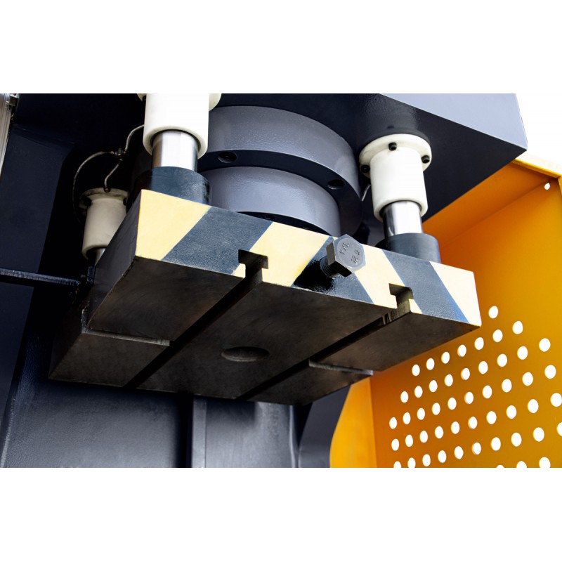 Pressa idraulica 100T CORMAK | Struttura a C | CORMAK