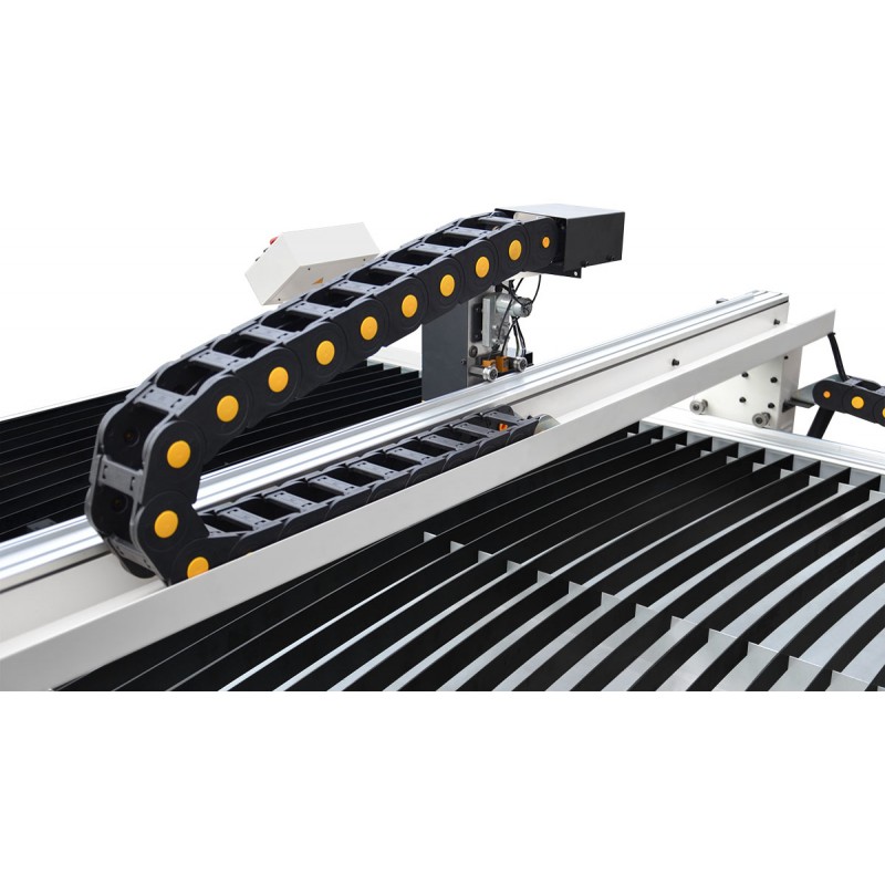 Taglio plasma CNC CORMAK PW-2040 WTK con tavolo ad acqua | CORMAK