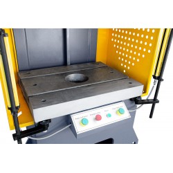 Pressa idraulica 60T CORMAK | Struttura a C | CORMAK