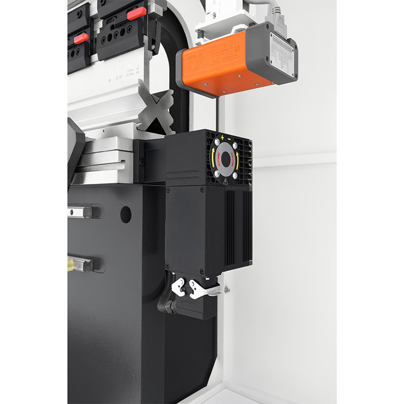 Pressa piegatrice CORMAK 250×6000 DA-53TX CNC | CORMAK