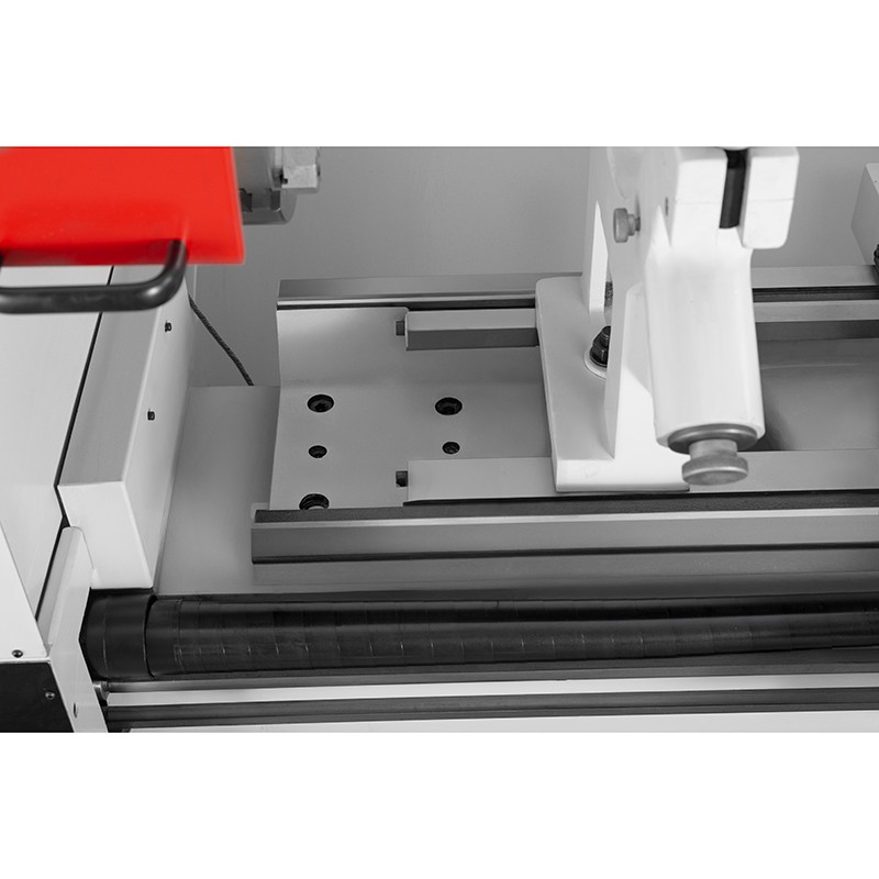 Tornio universale CORMAK 800x1500 con DRO 3 assi, industriale | CORMAK