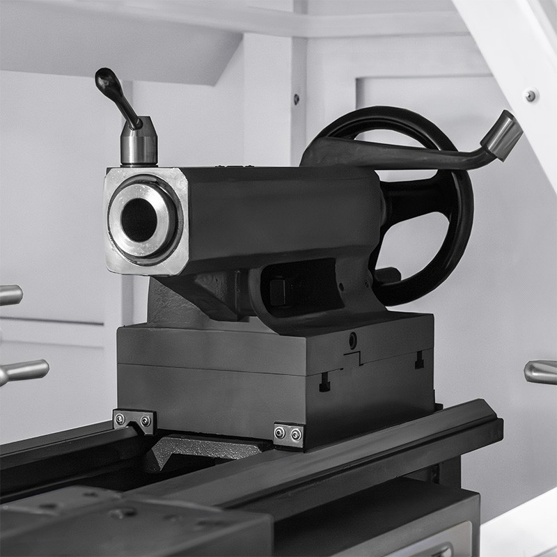 Tornio CORMAK EASY 500x1500 NC con controllo NC e schermo touch | CORMAK