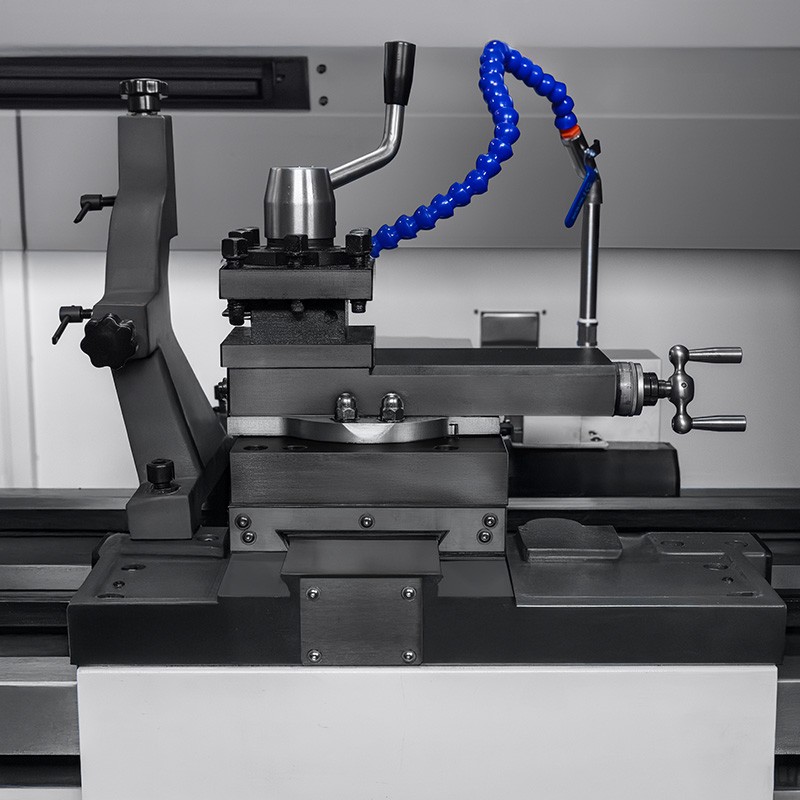 Tornio CORMAK EASY 410x1000 NC con controllo NC e schermo touch | CORMAK
