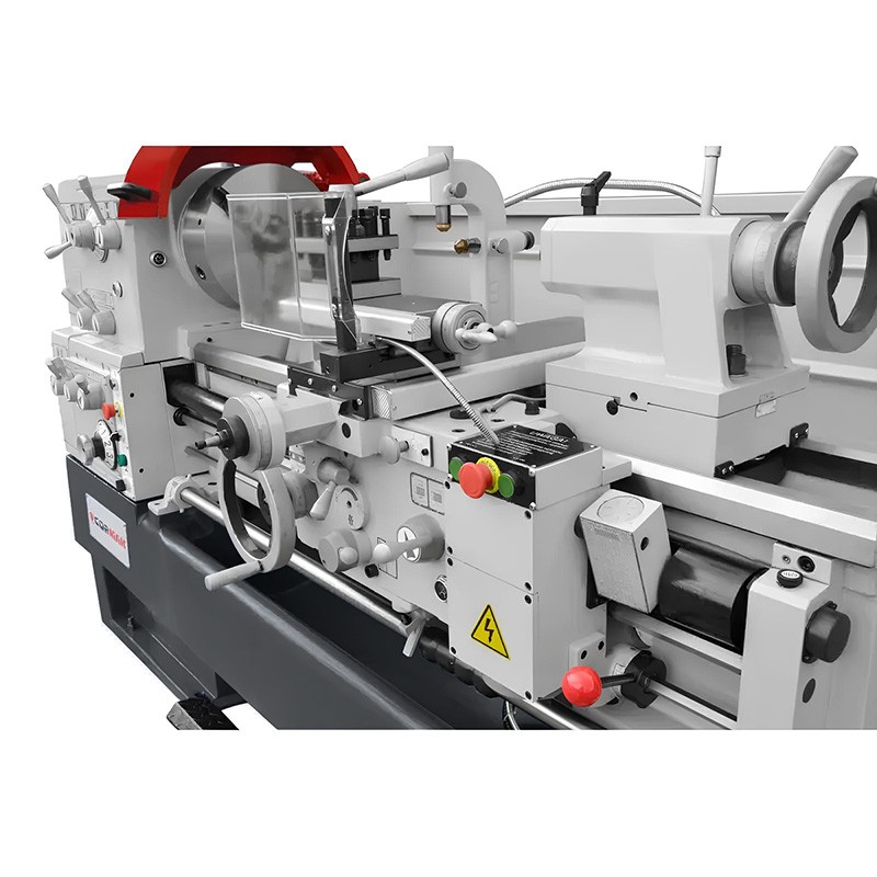 Tornio universale CORMAK 460x2000 con utensili e contropunta | CORMAK